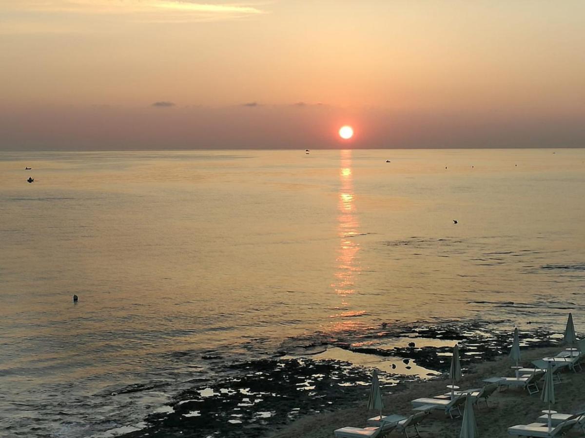 Dimora Grazia In Riva Al Mare Appartement Monopoli Buitenkant foto